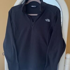 The North Face Black Quarter-Zip Fleece Pullover size M